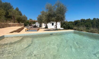 Una casa preciosa con vistas al campo en el corazón de Ibiza