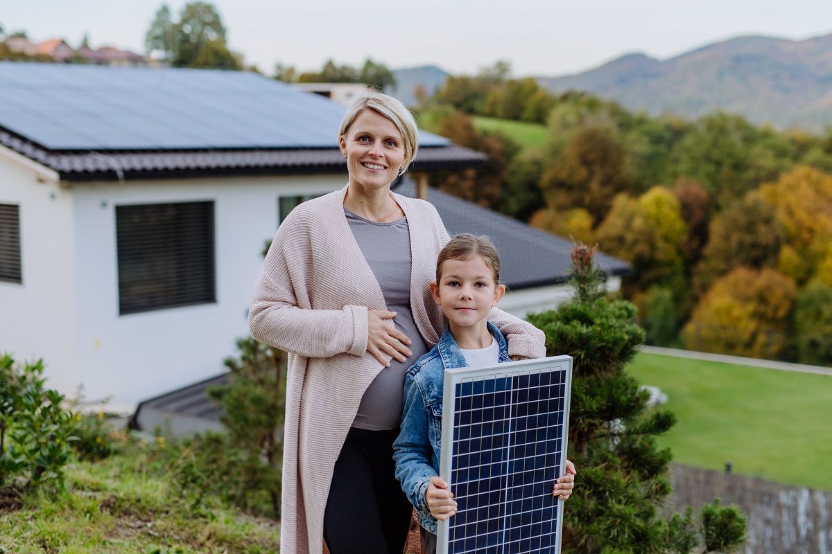 Instala placas solares o fotovoltaicas para conseguir una vivienda eficiente