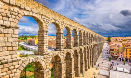 Viviendas con vistas al acueducto de Segovia