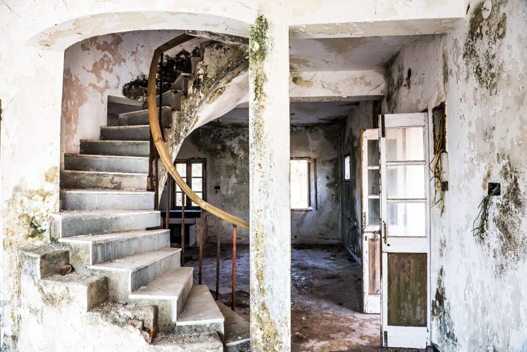 ¿Qué obligaciones tiene un ayuntamiento con una casa en ruinas?