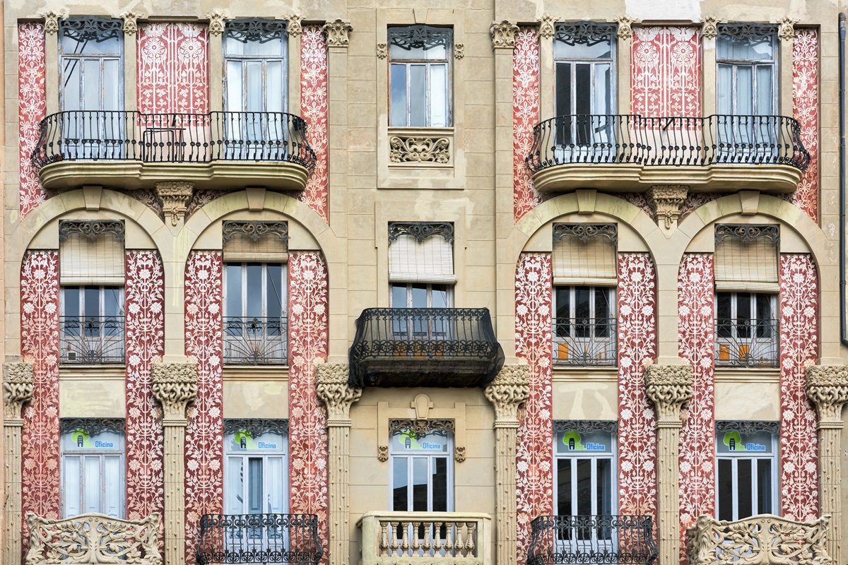La organización de edificios en las ciudades: Valencia, numeración estilo hotel