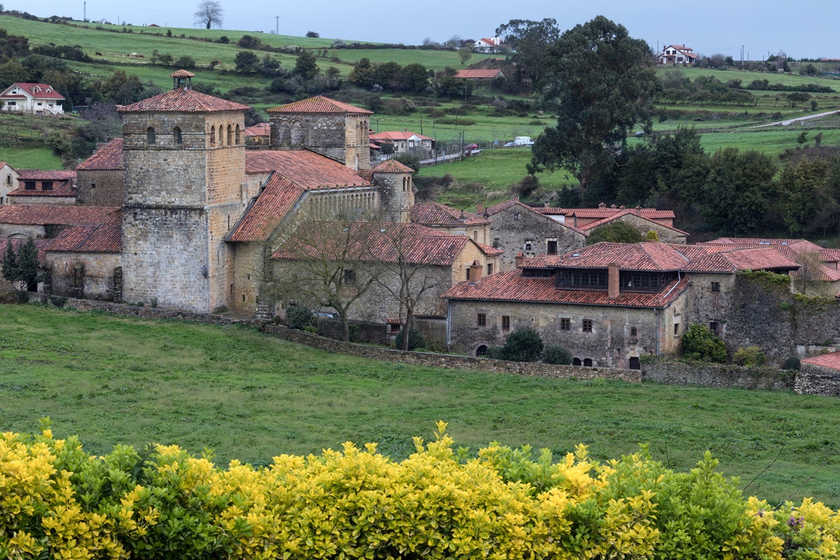 Ayudas en comunidades autónomas para comprar casa en pueblos de España